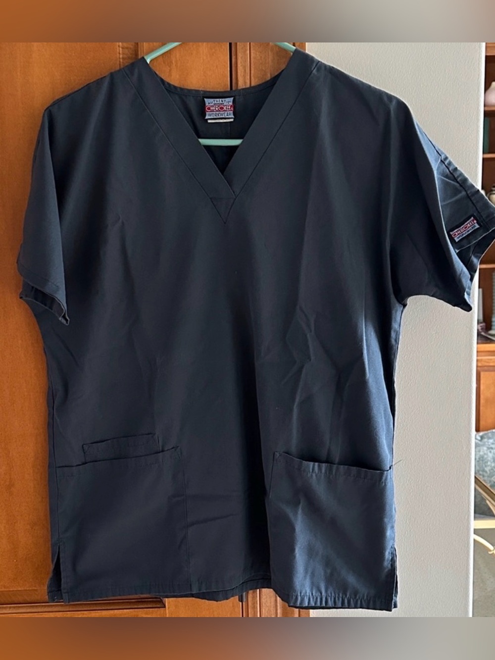 Cherokee Workwear Scrub Top XS Slate Gray Pewter V-Neck 2 Pocket Short Sleeve